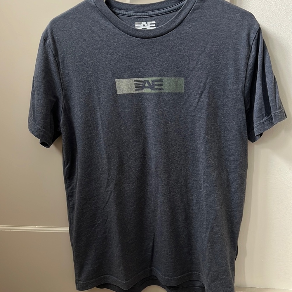 AE Tee- Men’s Small